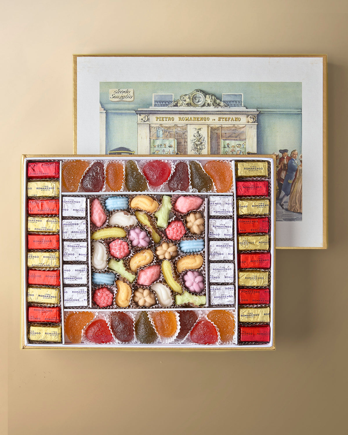 Confezione di Fondant e Cioccolatini con Profilo in Velluto