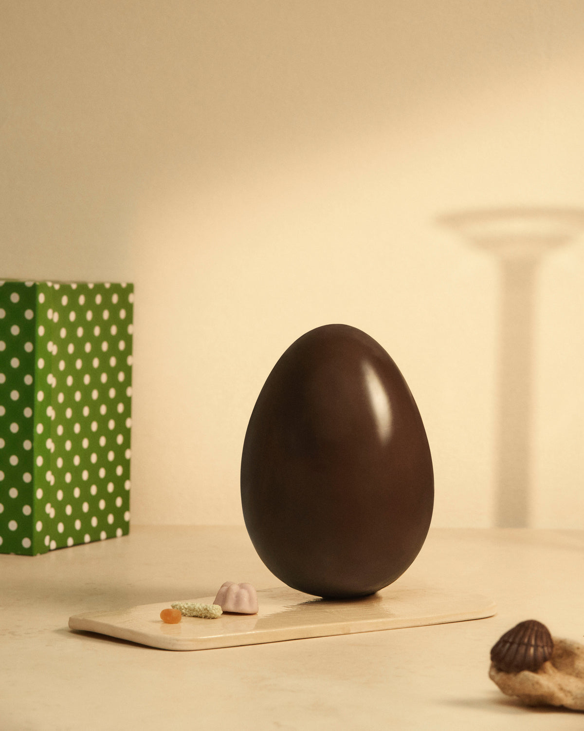 Uova di Cioccolato Fondente 80% Ripiene di Dolci