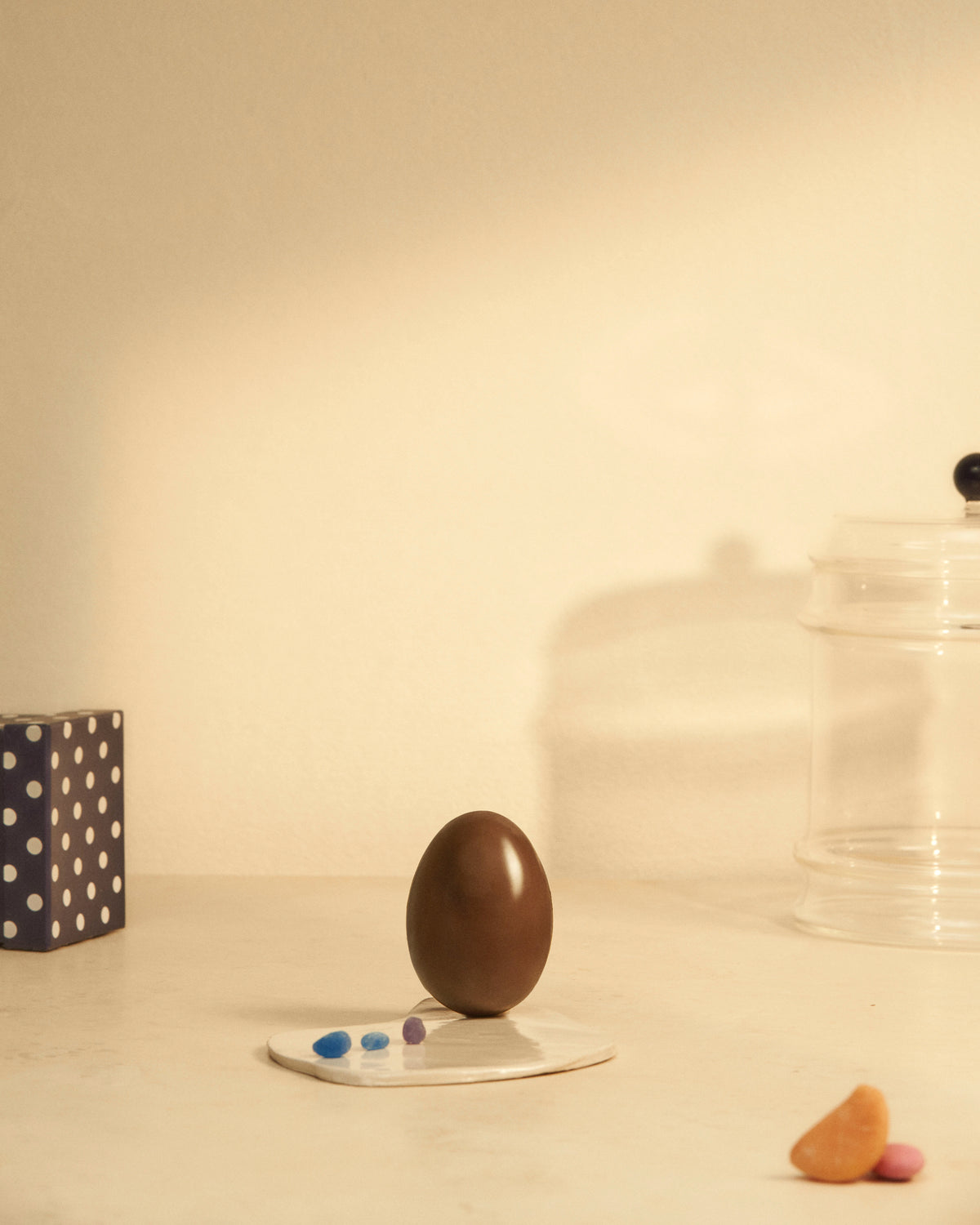 Uova di Cioccolato al Latte Ripiene di Dolci